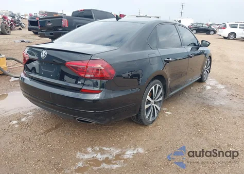 2018 Volkswagen Passat 3.6L V6 Gt z USA, uszkodzony, nr VIN 1VWJM7A34JC033977